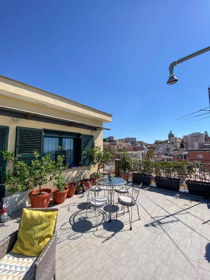Appartement La Casa Di Nettuno à Naples Extérieur photo
