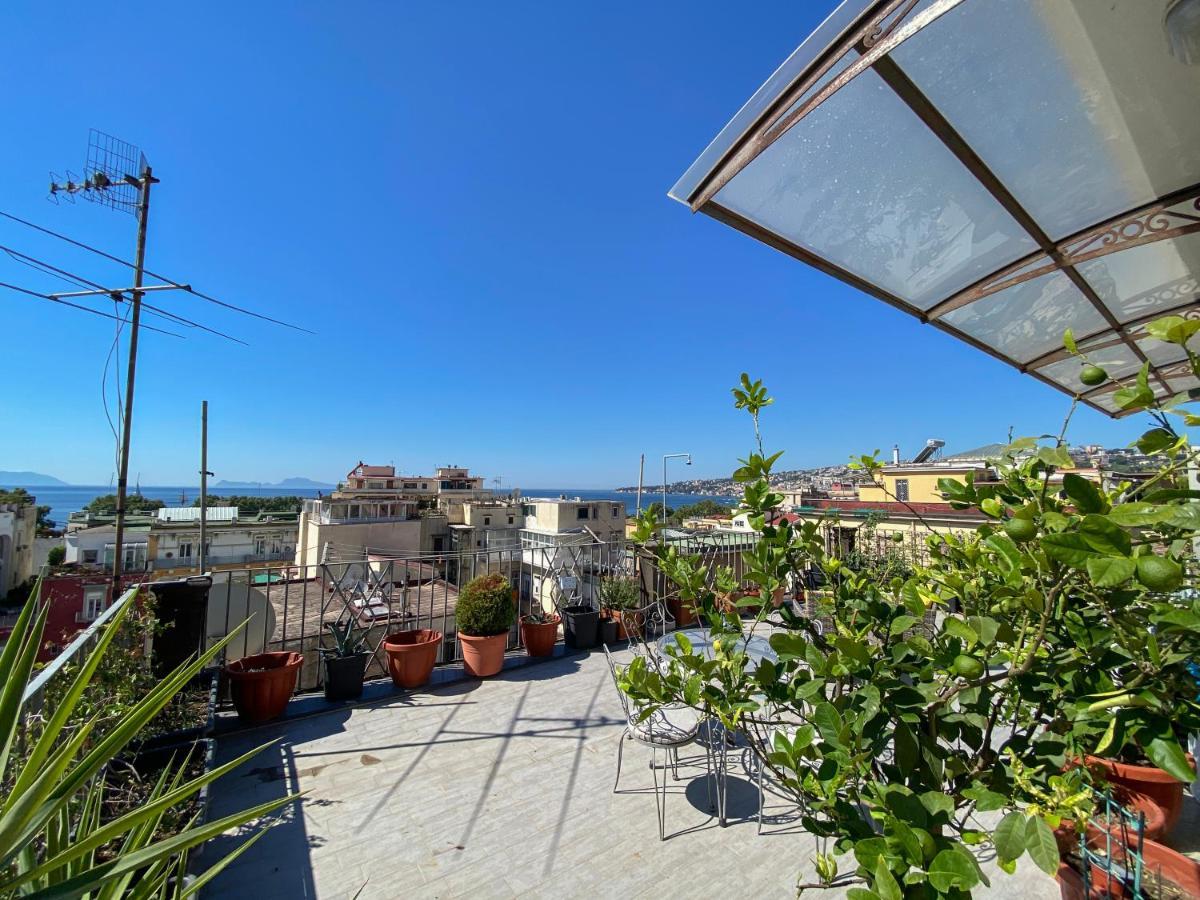 Appartement La Casa Di Nettuno à Naples Extérieur photo