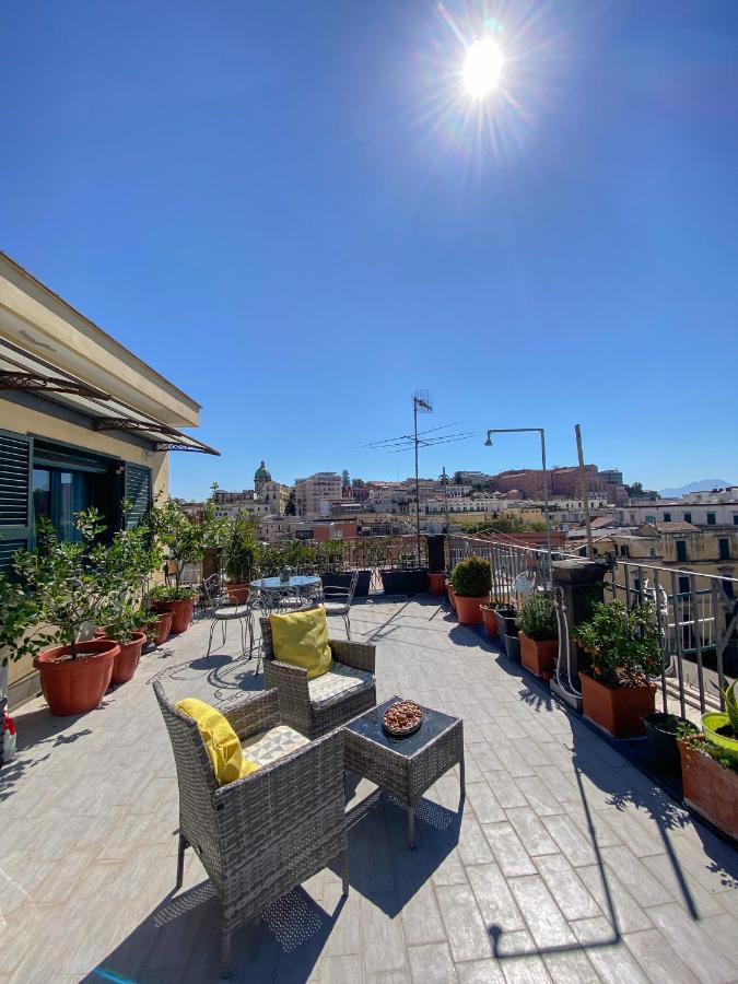 Appartement La Casa Di Nettuno à Naples Extérieur photo